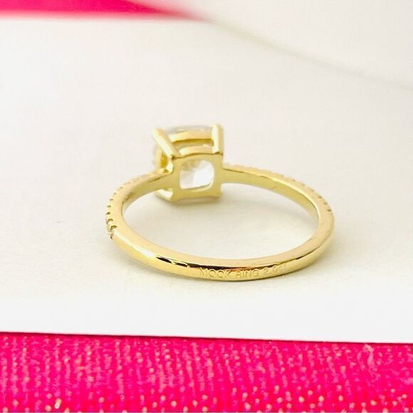 2.0 Carat Radiant Cut Cubic Zirconia Prong RING size 7 Gold plated - Picture 4 of 6